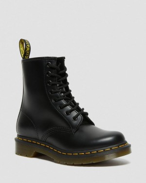 Dr Martin Martens 1460 - Smooth Leather Lace Up Boots (Smooth Leather) Boots Black | HE50-G4DX