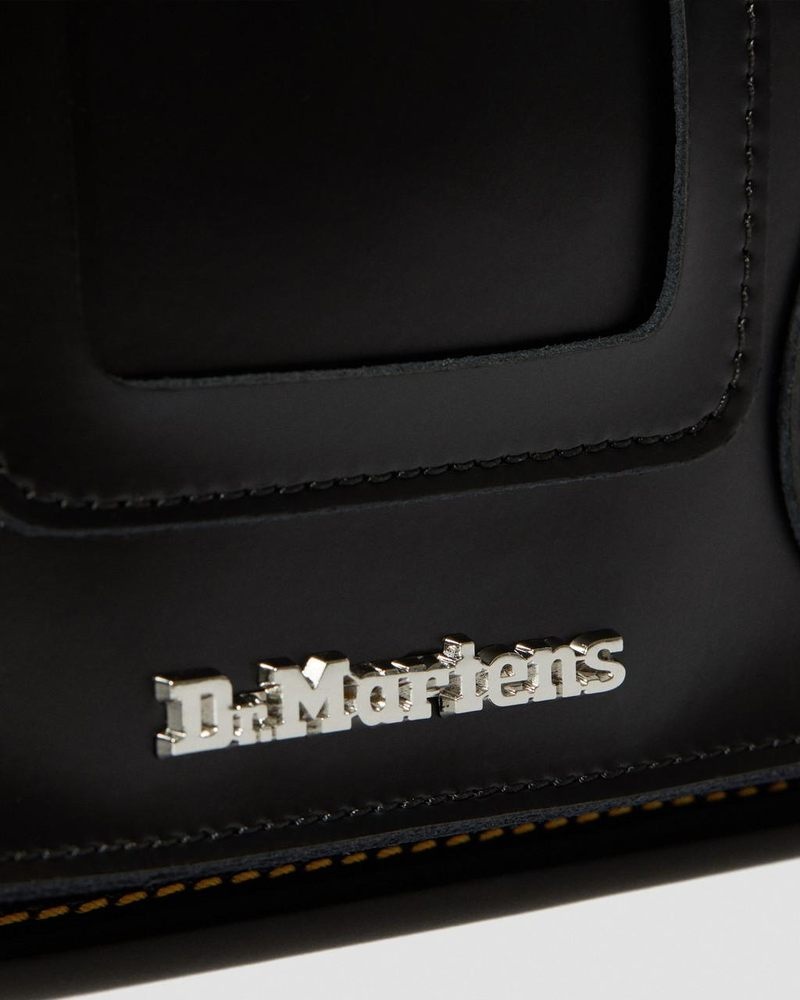 Dr Martin Martens 11 inch Leather Messenger Bag (Kiev & Smooth) Bags & Backpacks Black | TY82-R9VM