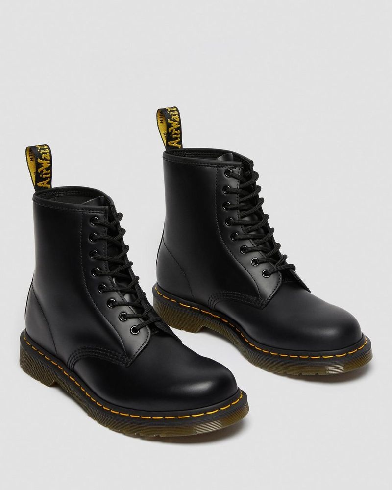 Dr Martin Martens 1460 Smooth Leather Lace Up Boots (Smooth Leather) Boots Black | HD50-W8PQ