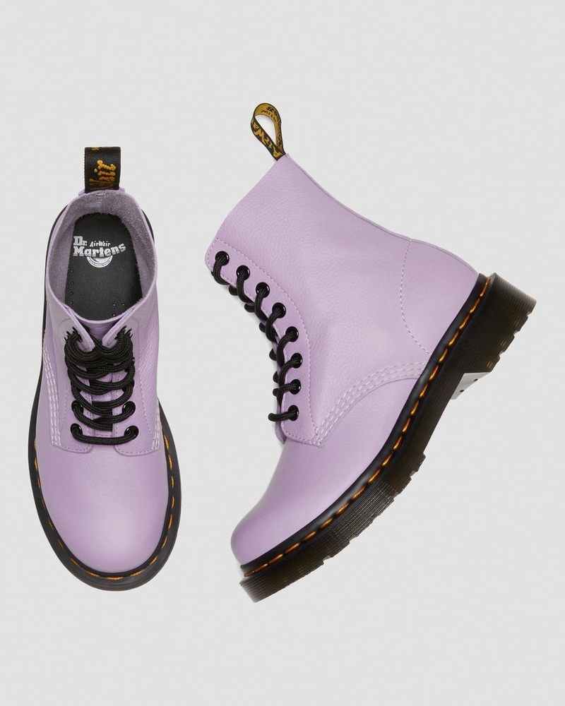 Dr Martin Martens 1460 - Pascal Black Eyelet Lace Up Boots (Virginia) Boots Lilac | FT97-L7HC