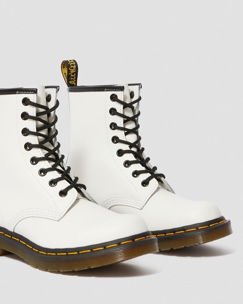 Dr Martin Martens 1460 - Smooth Leather Lace Up Boots (Smooth Leather) Boots White | TU14-J3OD