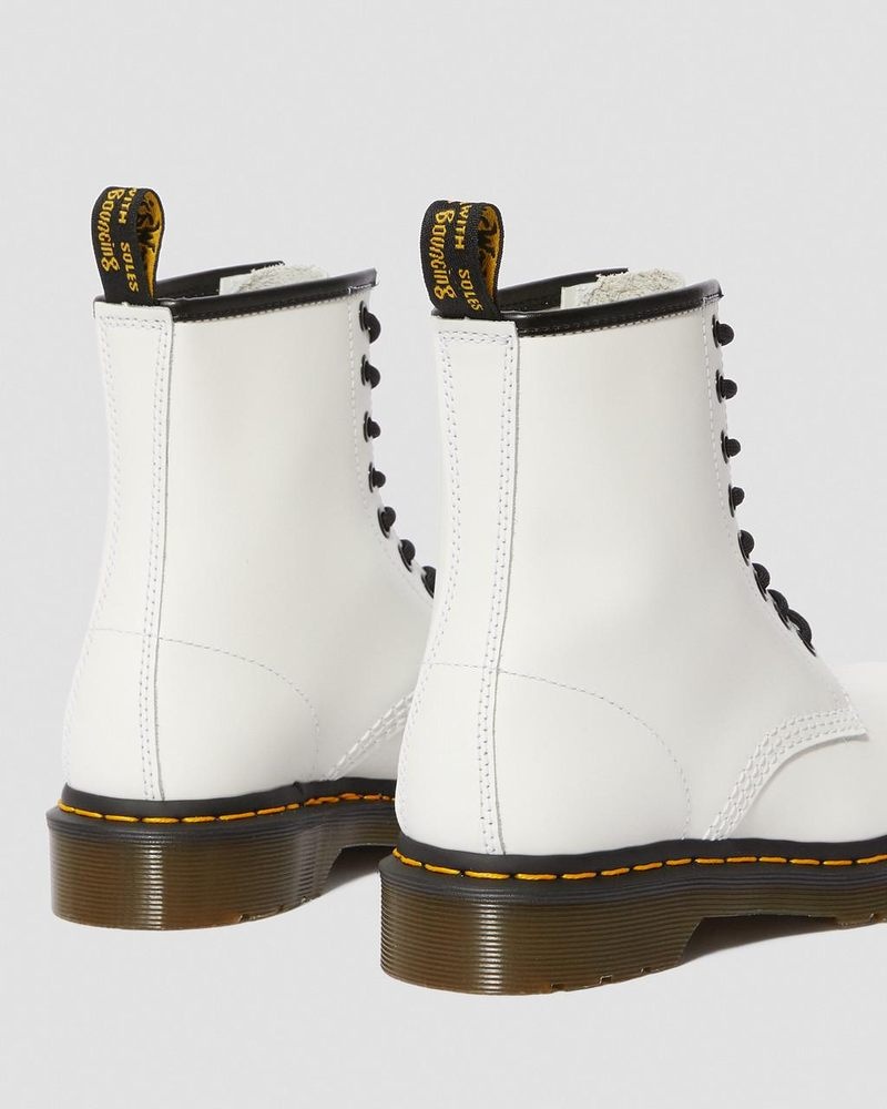 Dr Martin Martens 1460 - Smooth Leather Lace Up Boots (Smooth Leather) Boots White | TU14-J3OD