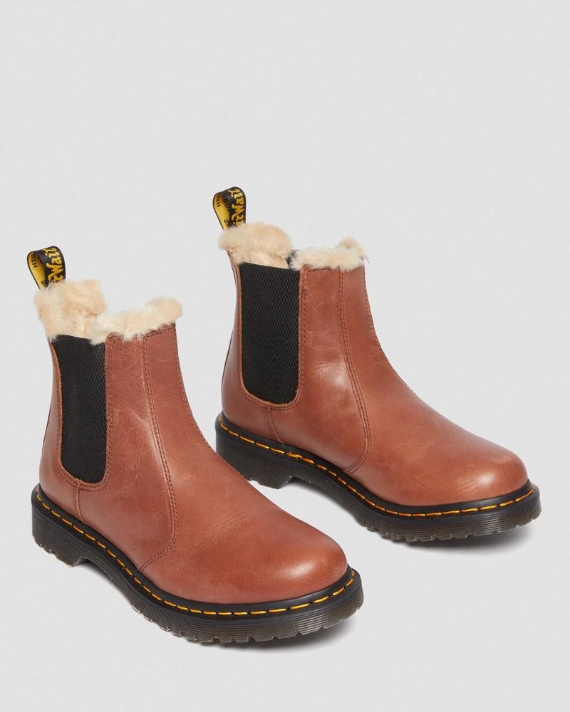 Dr Martin Martens 2976 Leonore - Faux Fur-Lined Chelsea Boots (Farrier) Boots Tan | TG29-P6VK