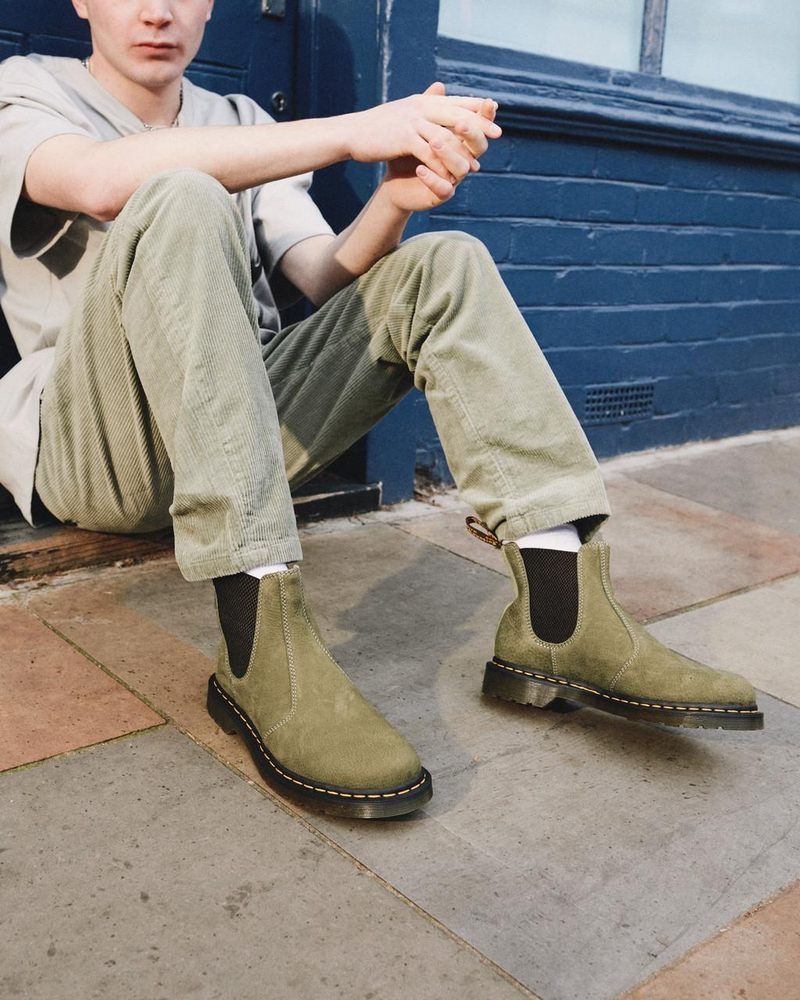 Dr Martin Martens 2976 Tumbled Nubuck Leather Chelsea Boots (Tumbled Nubuck) Boots Muted Olive | XH98-T9GE