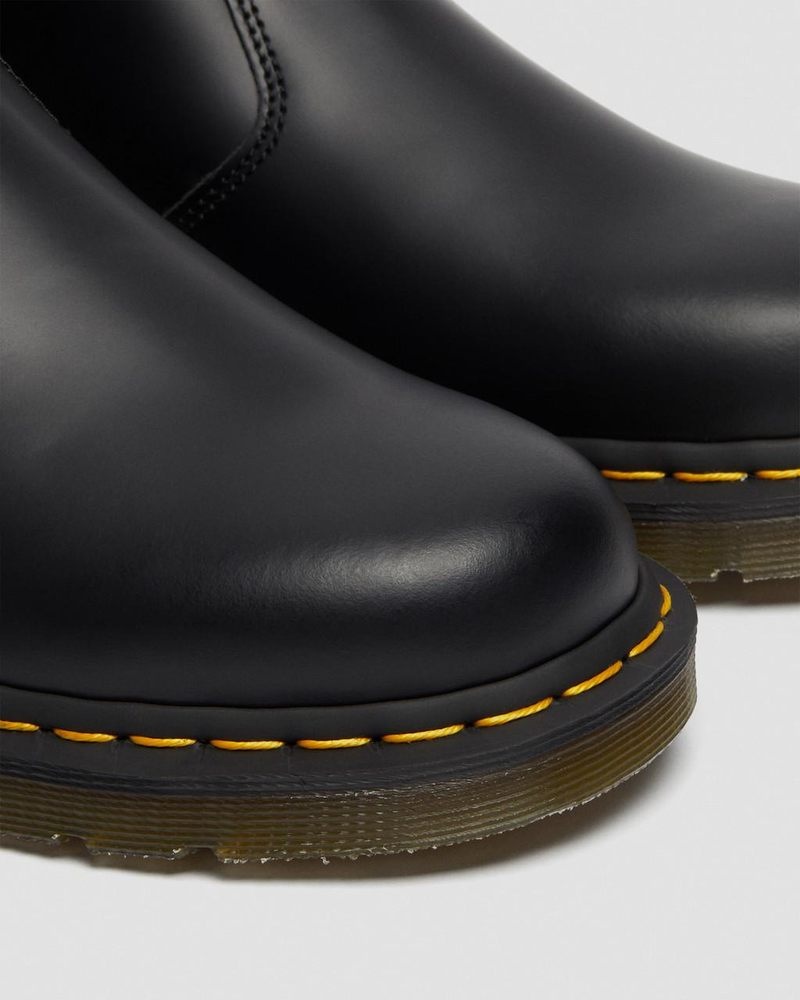 Dr Martin Martens 2976 Yellow Stitch Smooth Leather Chelsea Boots (Smooth Leather) Boots Black | QU27-K7TR