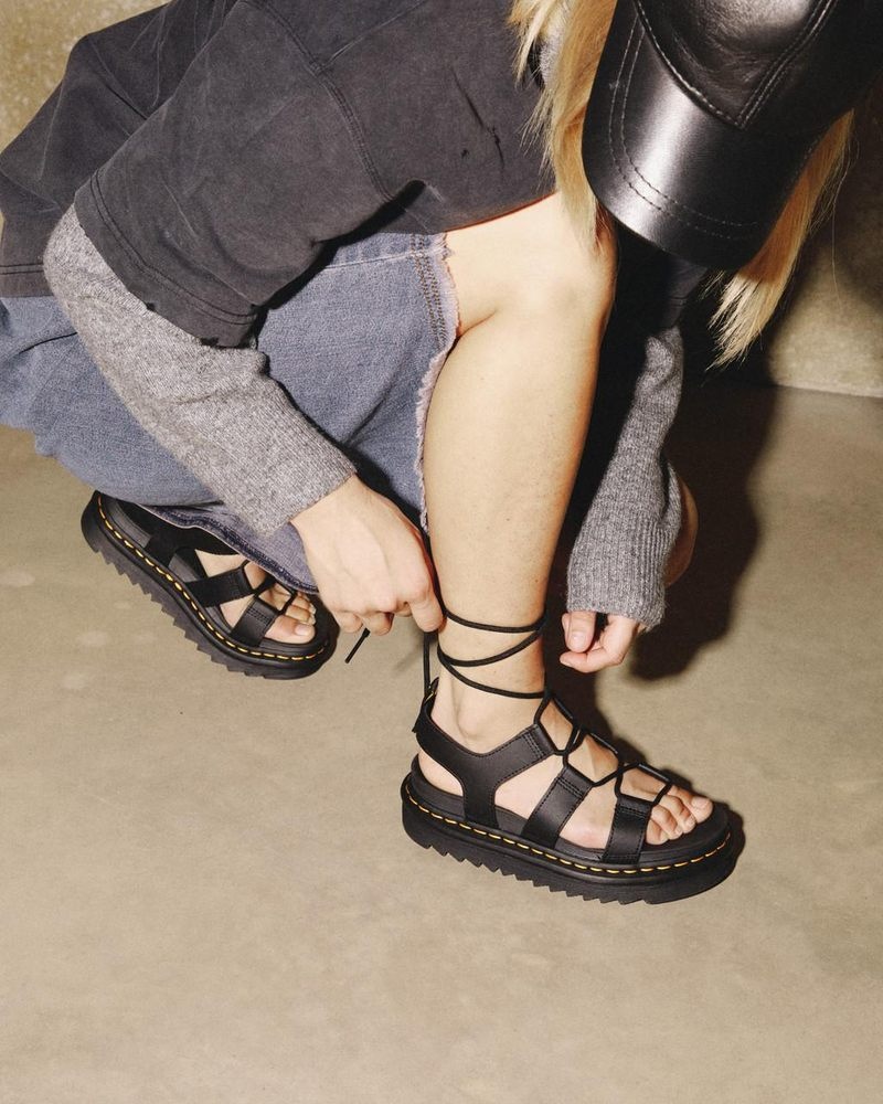 Dr Martin Martens Nartilla - Leather Gladiator Sandals (Hydro Leather) Platforms Sandals Black | UT45-F4HD