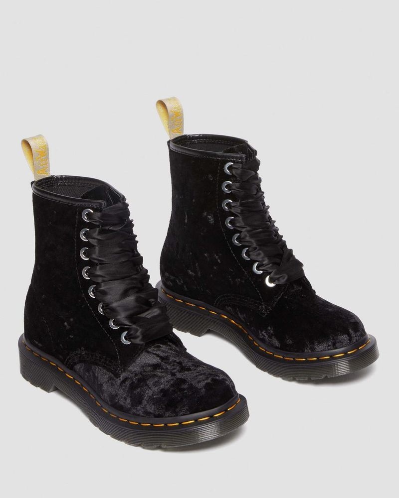 Dr Martin Martens Vegan 1460 - Crushed Velvet Lace Up Boots (Crushed Velvet) Boots Black | KI36-Q9DS